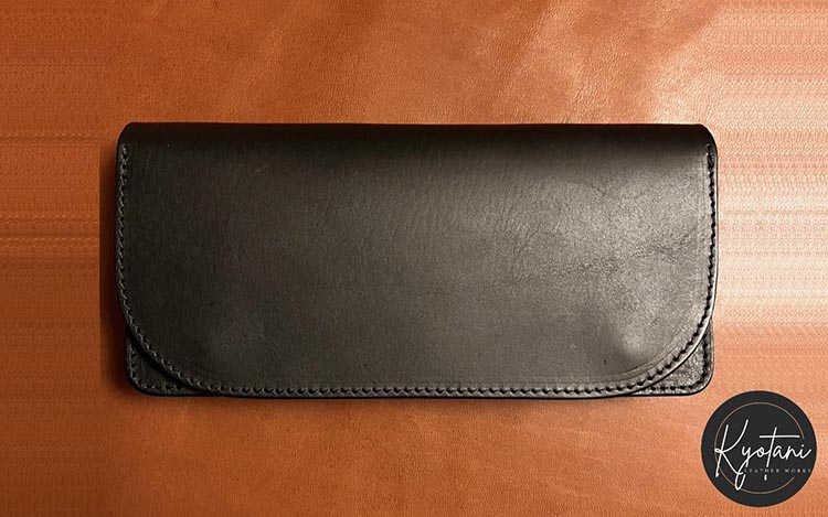 
            財布 美しいヌメ革で作られたロングウォレット ブラック | 革 革製品 長財布 ロングウォレット ファスナー付き メンズ レディース ハンドメイド
          