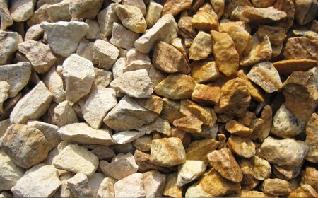 【5個口】庭砂利 天草砂利（5mm～20mm） 約20kg袋入り 合計約100kg 天草石 砂利 じゃり ブラウン 茶色 石 天然石 庭 熊本県 上天草市