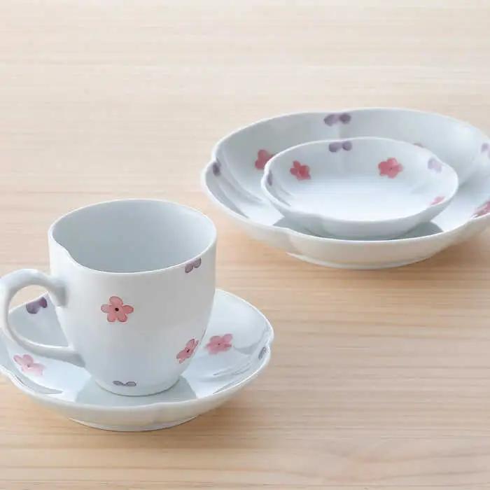 【波佐見焼】花★花 プレート 大・中・小 ミニ マグカップ 4点セット （ピンク） 食器 皿【松幸陶芸】[HB55] 波佐見焼