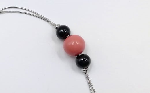 輪島うるし塗　Ｙ字ネックレス（漆塗）　サクラ（ピンク色）