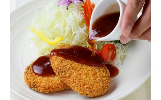 いわて漢方和牛コロッケ 計8個 特製ソース付き レンジでチンOK レンジで簡単 冷凍コロッケ 和牛 牛肉 手作り 簡単調理 レンチン 惣菜 おかず お弁当 弁当 冷凍食品 レンジ調理 時短 揚げ物 肉惣菜 岩手県 盛岡市 東北 岩手 盛岡 ゴウちゃんのコロッケ屋