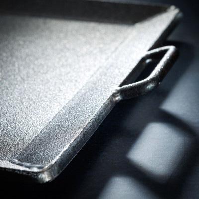 ふるさと納税 釧路町 金属加工のプロがつくるBBQ用 鉄板(縦25cm×横25cm/厚み6mm)<アウトドア/キャンプ> |  | 03