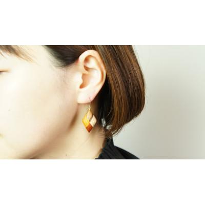 ふるさと納税 日南町 寄木のダイヤピアス |  | 01