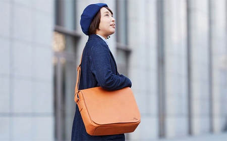 バッグ シンプルな 本革 メッセンジャーバッグ A4 全4色 ビジネス カバン 鞄 ショルダー ビジネスバッグ 革 チャコールグレー