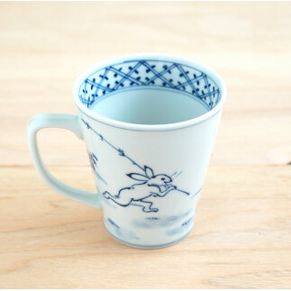 有田焼 染付鳥獣戯画 矢持ゆったりマグカップ よう楽庵・たかす A18-45_イメージ4