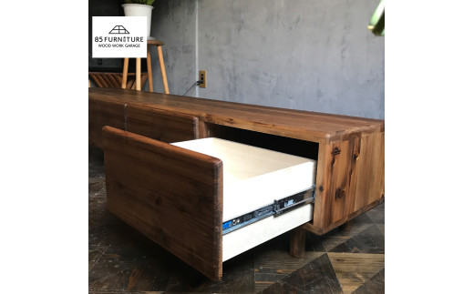 TV台 180×35cm 引き出しタイプ 台 テレビ台 家具 かぐ カグ 収納 棚 たな タナ 手仕上げ 手作り ハンドメイド 木目 オリジナル リビング 贈り物 1点物 国産 杉材 無垢材 無垢素材 木目 便利 レトロ ビンテージ 食べ物以外 おしゃれ 85ファニチャー神奈川 湘南 藤沢