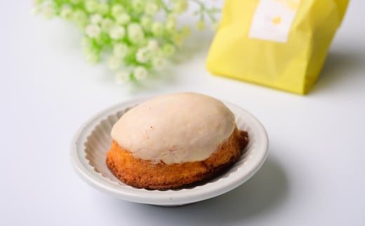自家製のレモンを使ったレモンケーキ