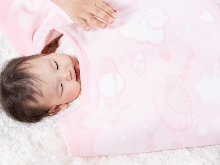 
クリ衿 ベビー綿毛布(毛羽部分) 宇宙柄 ピンク 85×115cm 毛布の町泉大津市産 [3347] 綿100% オールシーズン 洗える 洗濯可能 速乾 ブランケット 寝具 新生活 冷房対策 贈答品 ギフト 誕生日プレゼント 贈り物 クリスマス 赤ちゃん キッズ
