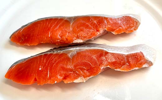 紅鮭8切れ×トキシラズ8切れ 計1.3kg 食べ比べセット 各2切れ 小分け 2種 時知らず 幻の鮭 天然鮭 ご飯のお供 贈り物 季節のギフト 個包装 サーモン しゃけ シャケ さけ サケ F4F-8