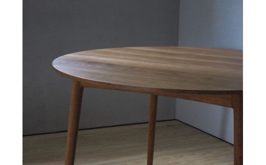 国産山桜の丸テーブル ラウンドダイニングテーブル≪出荷時期：受注後、約4ヶ月ほどで出荷予定≫ | ダイニングテーブル 丸テーブル 家具 インテリア 長野県 塩尻市