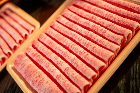 大和牛　ローススライス　すき焼用 500g  ///すき焼き 黒毛和牛 霜降り ロース ブランド牛 すき焼き しゃぶしゃぶ お肉 柔らかい 美味しい スライス お鍋 料理 冷凍 奈良県 広陵町