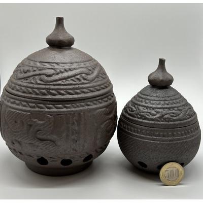 ふるさと納税 青森県 縄文文様ガーリックポット(小・濃茶) |  | 01