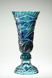 島津薩摩切子　与論町オリジナル脚付花瓶　ルリ緑 | 伝統工芸品 薩摩切子 切子 花瓶 薩摩切子 花器 インテリア 薩摩切子ギフト 人気 おすすめ 与論町 限定 薩摩切子