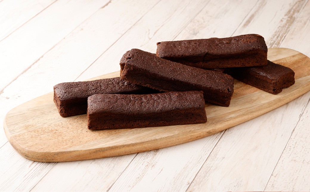 阿蘇小国ジャージー牛乳 くまモン箱入り 特濃ガトーショコラ 