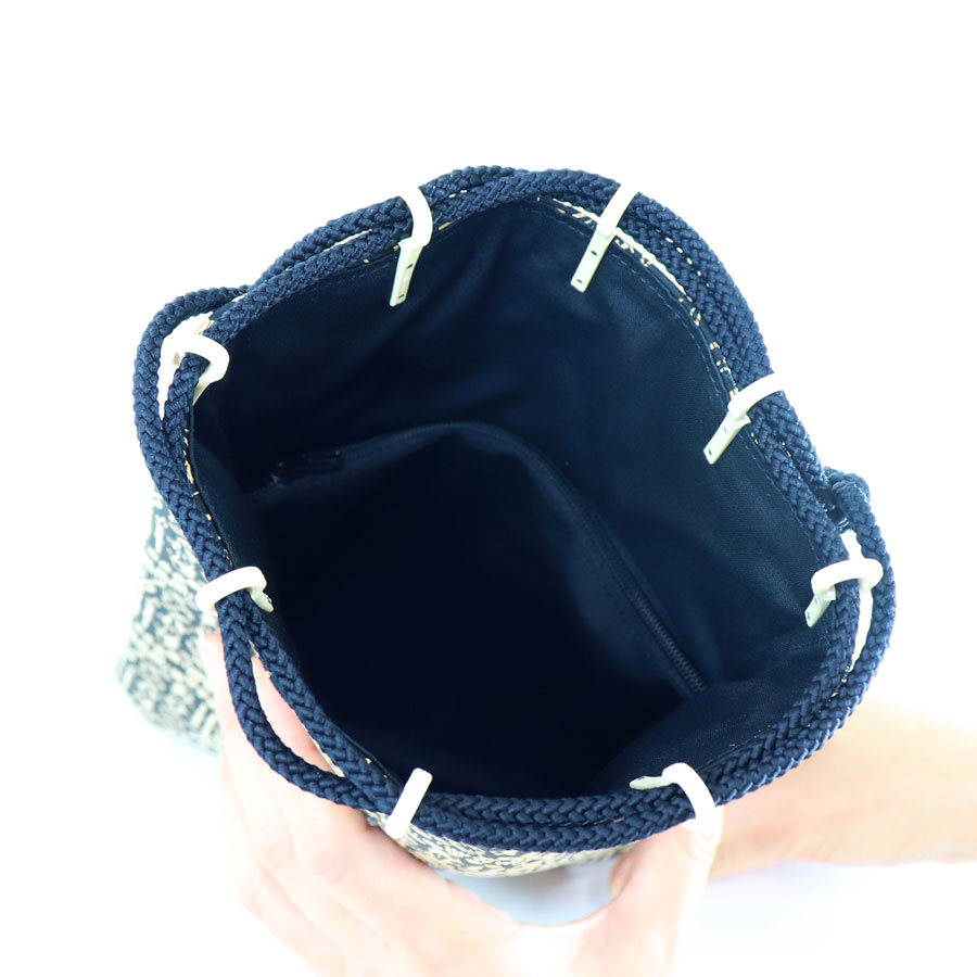 ＜印傳屋 上原勇七＞甲州印傳　印傳屋上原勇七　合切袋　黒×白　楽器