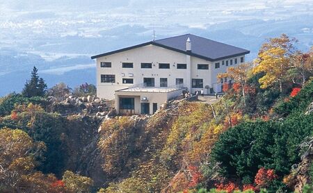 湯元凌雲閣 【 1泊朝食付 】 ペア 宿泊券 ホテル 旅館 旅行券 北海道 上富良野町 十勝岳