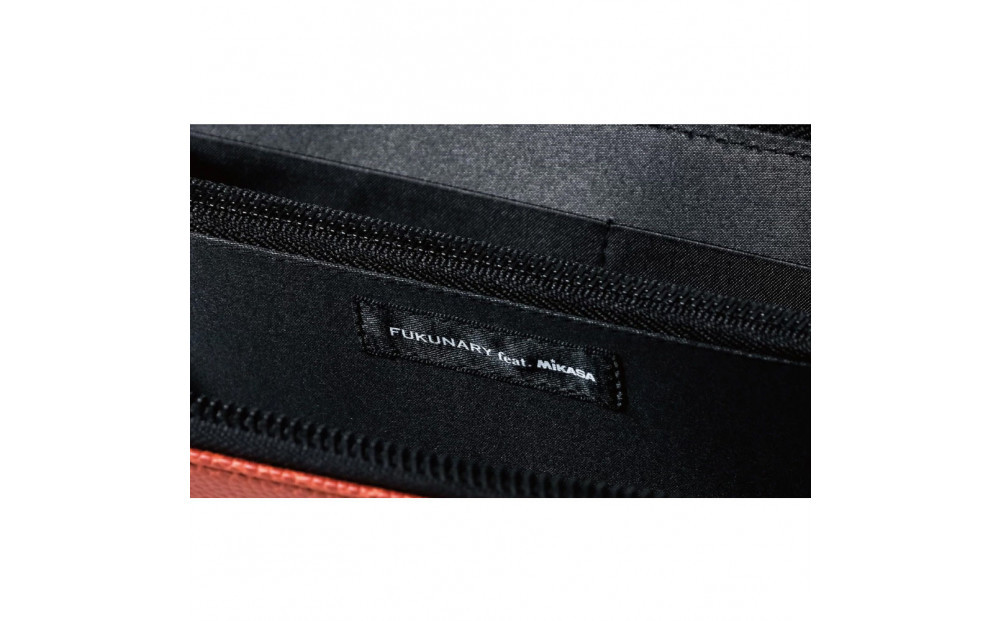 ラウンド長財布/ ブラウン M025