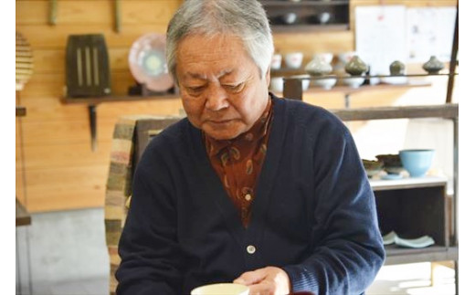 唐津白汀窯では、日々の暮らし方を楽しく。
素敵にする為、暮らしの中の器作りをコンセプトにしています。