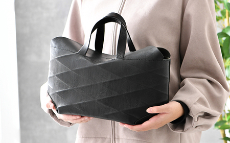 フラップバック（ブラック） topiv ハンドバッグ 本革 牛革 [I-011001]