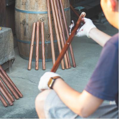 ふるさと納税 大野町 【お申込み受付後生産】革と木のハンティングチェア(ハイタイプ):イエロー |  | 02