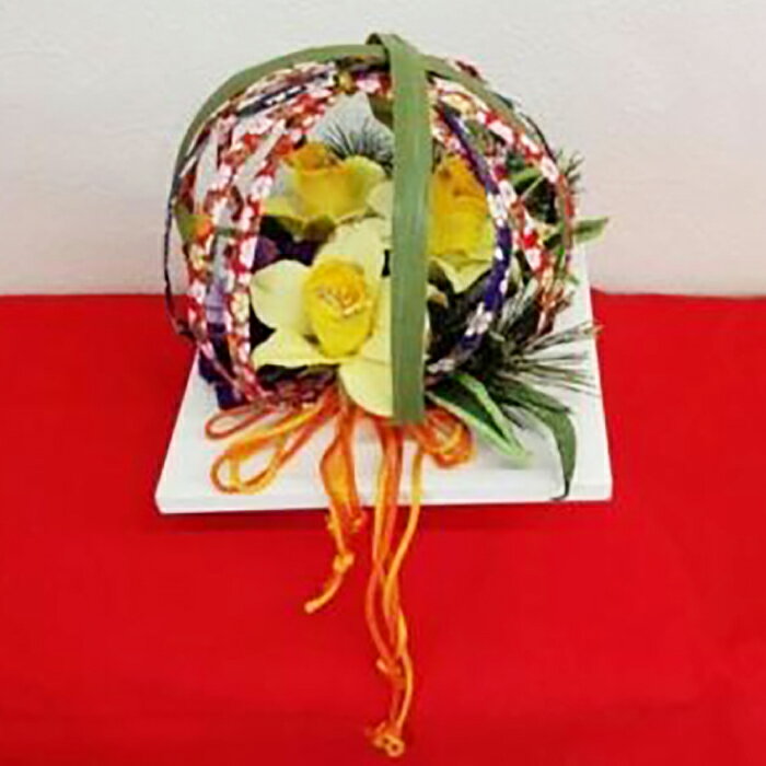 【ふるさと納税】水仙手まり（赤クロス付き)　らんまん 花 雑貨 造花 インテリア お祝い ギフト 贈答 人気 送料無料 高知市 【花工房美呂】[ATCO013]