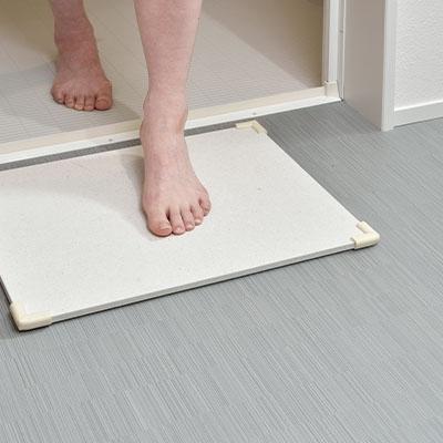 ふるさと納税 三条市  バスマットM 吸水&速乾 お手入れ簡単【010P134】 |  | 03