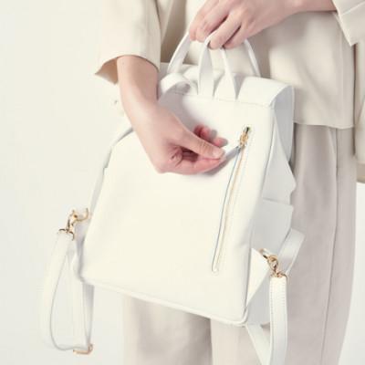 ふるさと納税 御代田町 【濱野皮革工藝】フィオーレ2wayリュックII(ホワイト×ゴールド) |  | 02