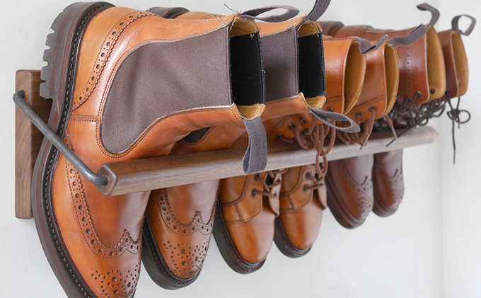 Sneaker wall スニーカーウォール  SW-680WN ウォールナット（おおよそ3足収納 ウォルナット無垢材 壁掛け 木製 シューズラック スリッパラック）【配達不可：沖縄・離島】 雑貨 日用品 家具 