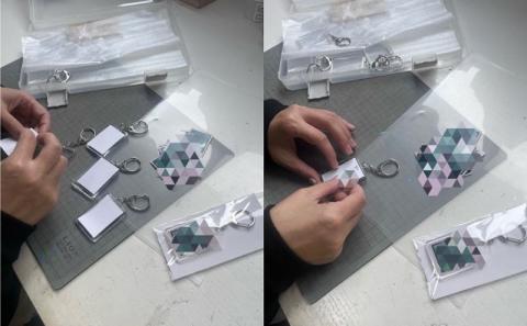 うちの子写真入りキーホルダー♪名前＆メッセージが入る！（デザインB）【C】ブルー