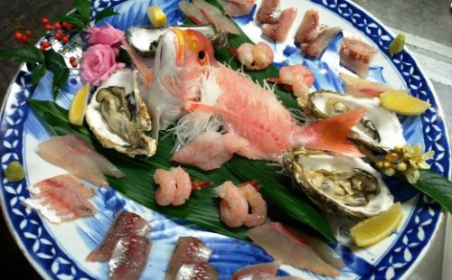 【O09】旬のおすすめ食材を味わい尽くす「紀州備長炭の炭火焼き付きおまかせコース」お食事券１名様分
