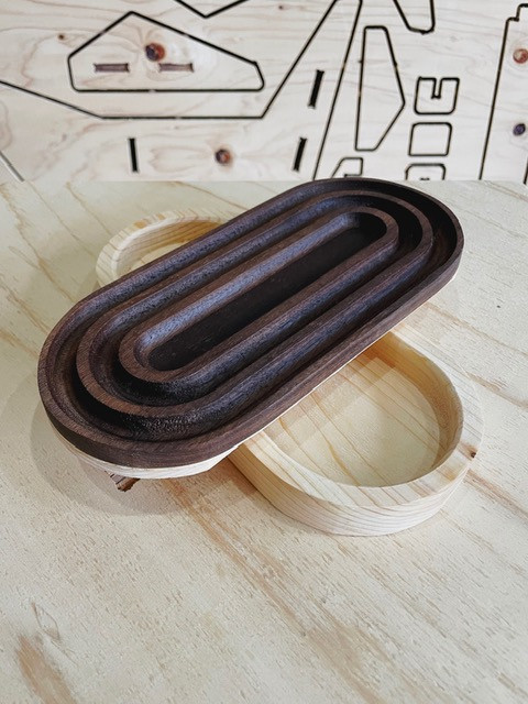 
447. Oval Tray 筆記具トレー ステーショナリーケース 筆記具 トレイ
