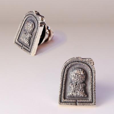 ふるさと納税 山梨県 【Do_goods】銀製『前方後円墳』ピンブローチ 659-870 |  | 01