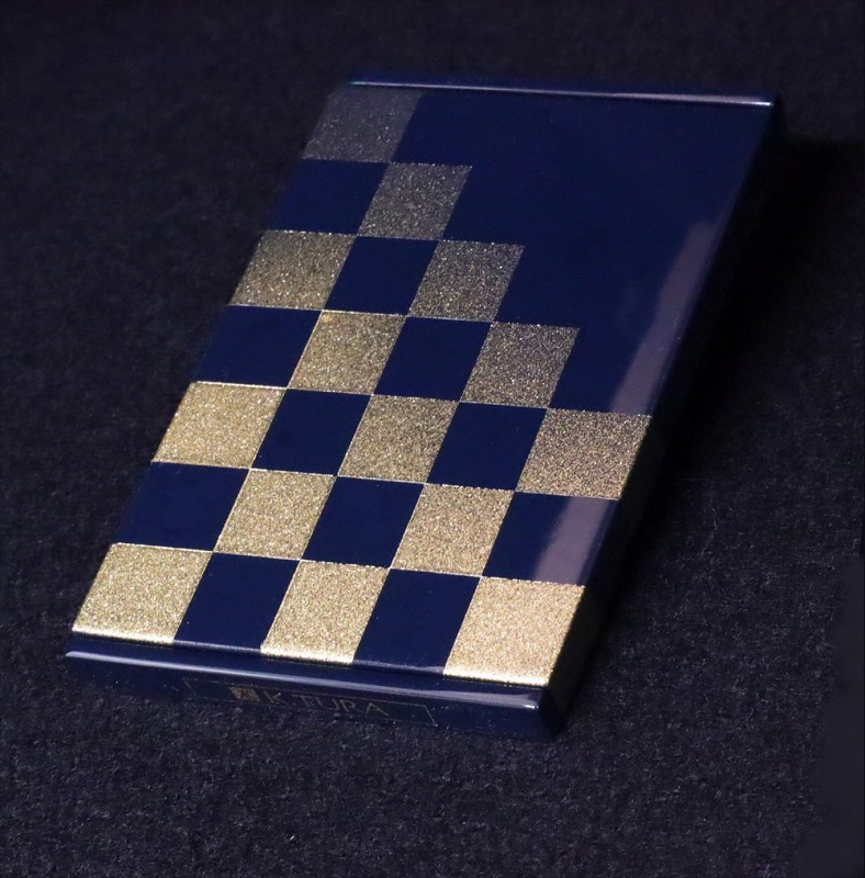 No.068 K．TURA　市松模様木製名刺ケース（赤） ／ カードケース 入れ物 小物 漆塗り 純金箔 金 伝統 お洒落 おしゃれ 和 和風 イチマツ 贈り物 プレゼント 埼玉県