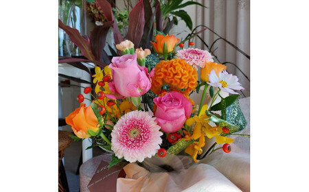 【定期便６ヵ月】季節の生花アレンジ　Sサイズ　６ヵ月連続でお届け 【 フラワー アレンジメント お花 ギフト プレゼント 贈り物 誕生日 お祝い 神奈川県 小田原市 】