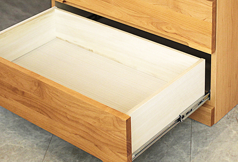 80HCNA 無垢材を使用したチェスト【諸富家具】：C173-008