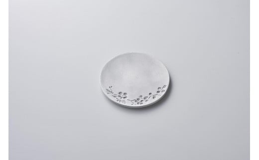 
            【レビューキャンペーン実施中】「ひんやり」をキープしてくれるアルミ鋳物の菓子皿（2デザインより選択）  石川 金沢 加賀百万石 加賀 百万石 北陸 北陸復興 北陸支援
          