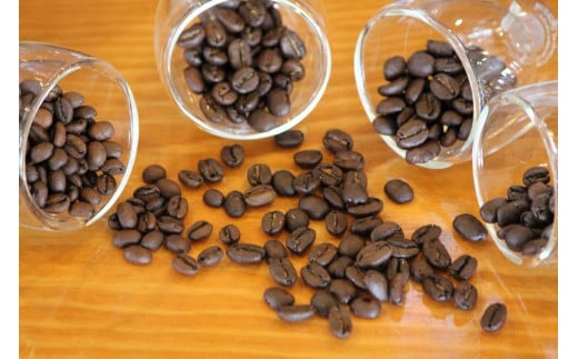 国産の炭火で焙煎したコーヒー豆【雫ブレンドやまゆり】ご注文後に焙煎 100g×3パック中挽き粉