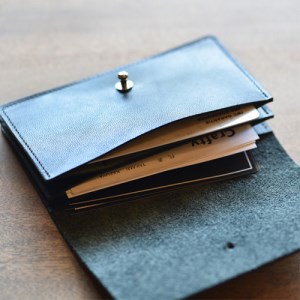 BB007-1　栃木レザーのカードケース　ブラック