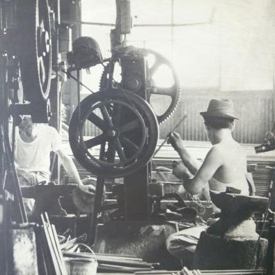 ふるさと納税 三条市 [金次郎] ペティナイフ(両刃) 刃渡り135mm 左利き対応 燕三条  贈答【097S006】 |  | 02