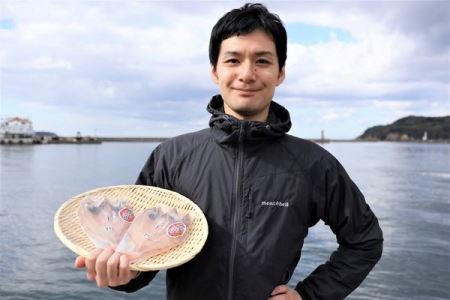 魚介醤油スープ付で食べる鍋セット用の天然ふぐの切り身1.5kg(6人前) 家族用ふぐ鍋セット1.5kg（6人前）鍋の素 鍋セット ご当地グルメ 海鮮 鍋セット 国産 スープ付き 国産 【17】