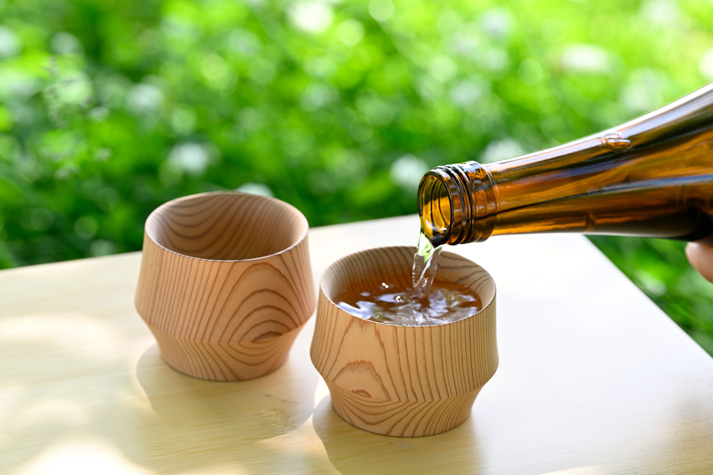 
                  新潟県産杉のぐい呑み「樹盃 Sugi」2個入り《1個のサイズ：Φ65×H50~52mm》加茂市 朝倉家具
                