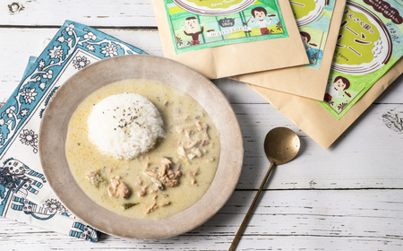 八代市 まんさく園のカレーセット (チキンカレー2パック、グリーンカレー2パック) 180g×4 カレー 美味しい 簡単 レトルト 食べ比べ