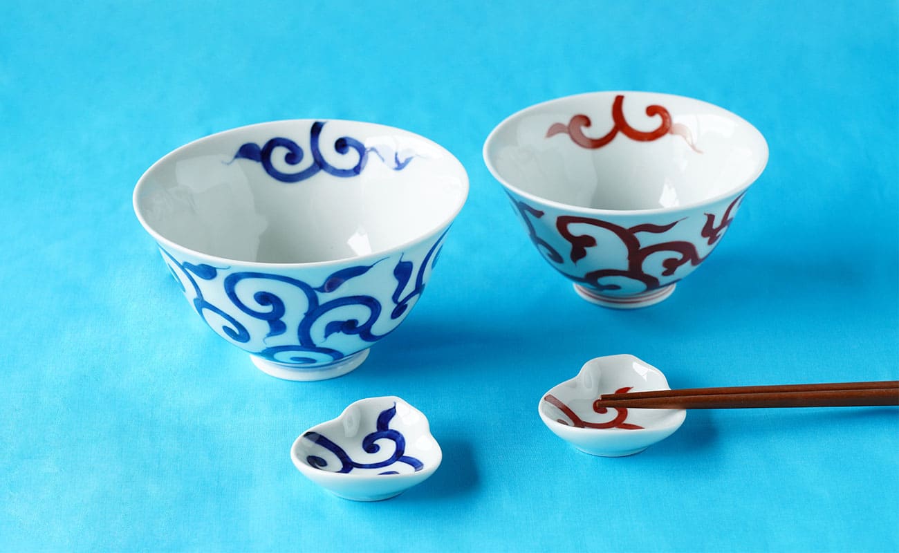 【ふるさと納税】染錦凡唐草飯碗と箸置きペアセット 神田陶器店 お茶碗 おちゃわん 食器 器 A26-5