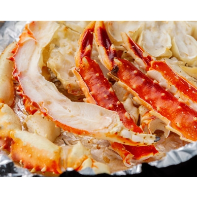
                  ＜訳あり＞＜数量限定＞蒸し蟹・鍋用  生冷凍たらば蟹 ダキアーム半割  1kg×5袋 　カット済み【1750912】
                