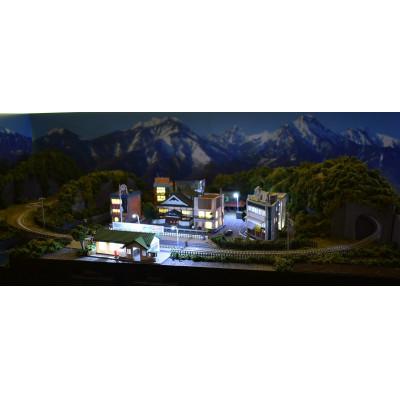 ふるさと納税 南箕輪村 Nゲージ鉄道模型ジオラマレイアウト　照明付き　90cmx60cm |  | 01