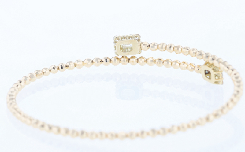 アルカンシェルYGダイヤ形状記憶バングル（計 0.52ct） J095