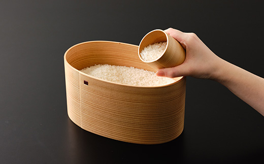【大館曲げわっぱ】米びつ2kg  計量カップ付　550P6006