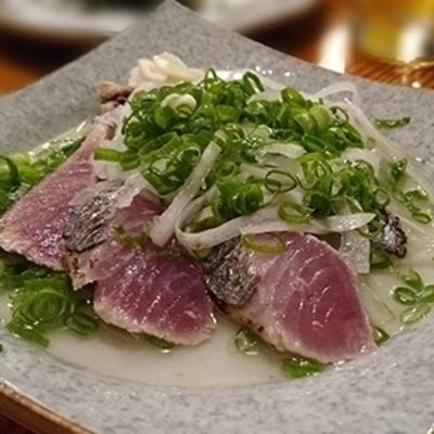 ふるさと納税 四万十市 本生!老舗鮮魚問屋が厳選した本格カツオ藁焼きタタキセット(400g) R5-034 |  | 01