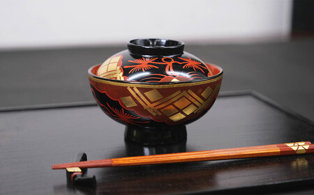 【伝統工芸品】【秀衡塗】煮物椀 (松紋・黒内古代朱) 2個【ocy915-koda-mat-2】