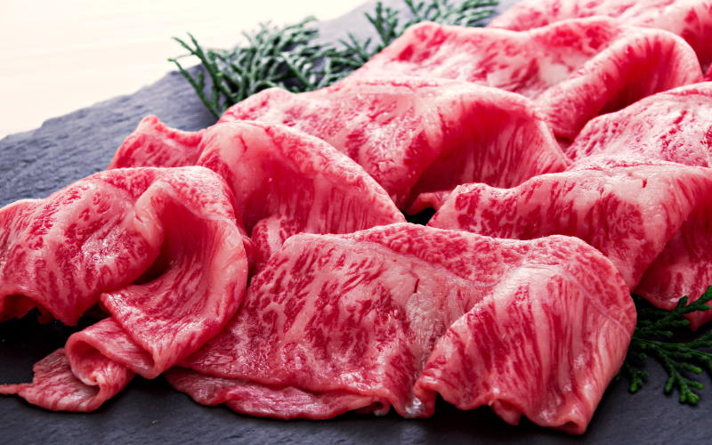 
和歌山県産 黒毛和牛「熊野牛」 特選モモスライス(すき焼き用) 800g 4等級以上
